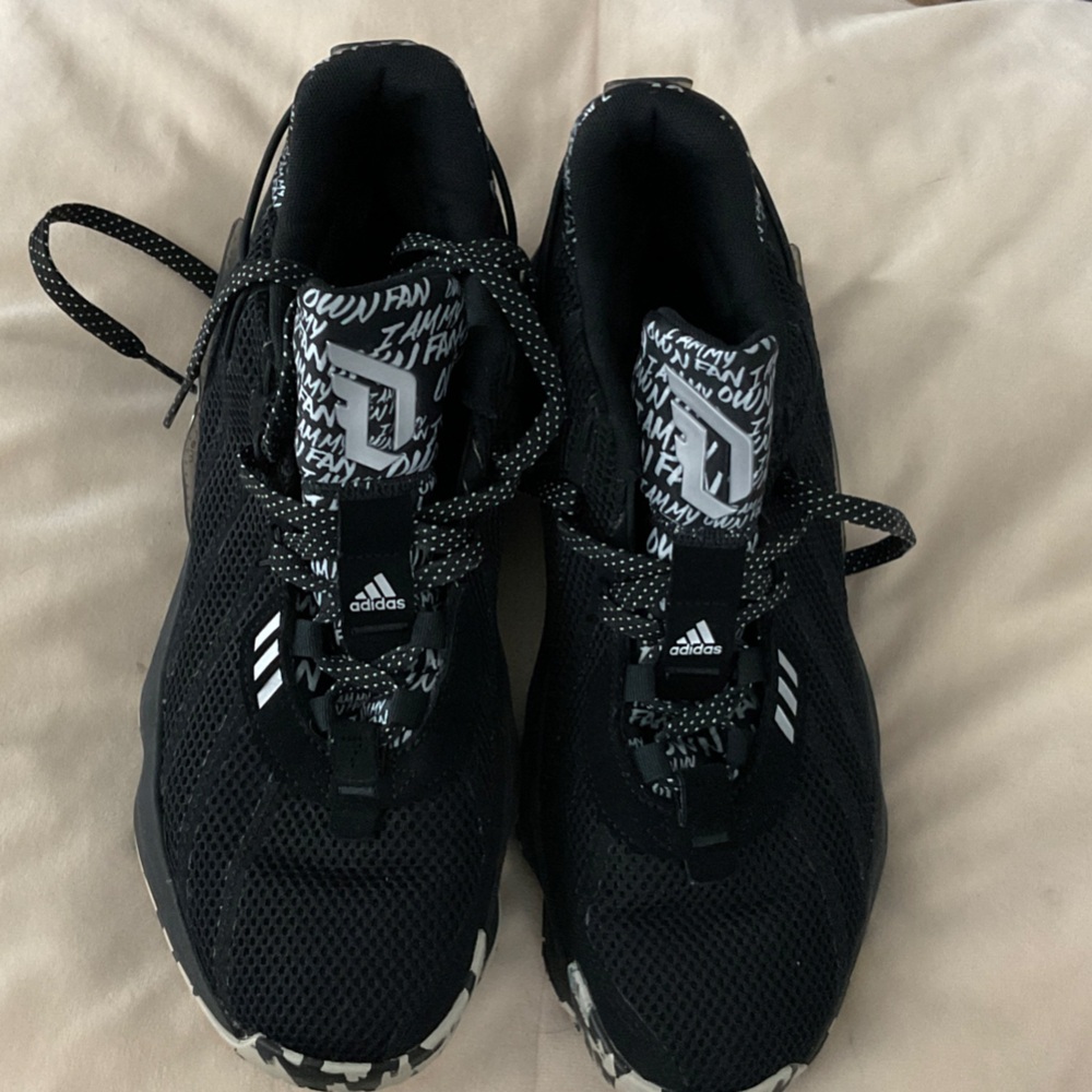 Adidas Dame 7 “ I AM MY OWN FAM”